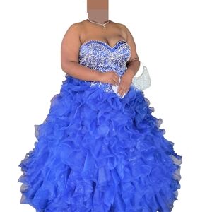 Elegant Blue Strapless Wedding Dress